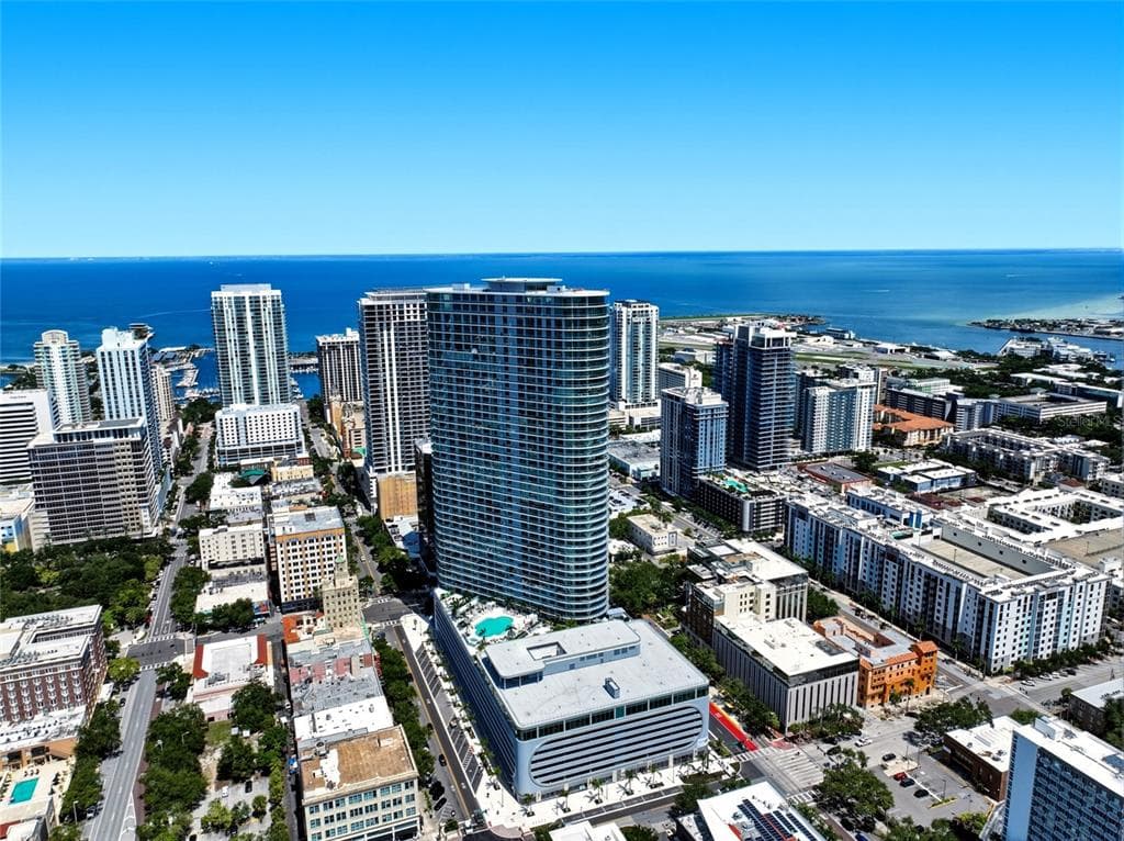 400 CENTRAL AVENUE UNIT 407 ST PETERSBURG, FL 33701