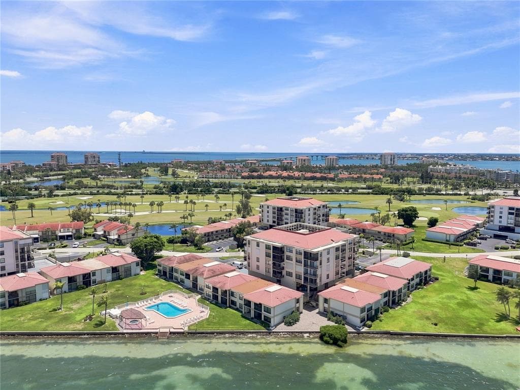 6177 SUN BOULEVARD UNIT 109 ST PETERSBURG, FL 33715