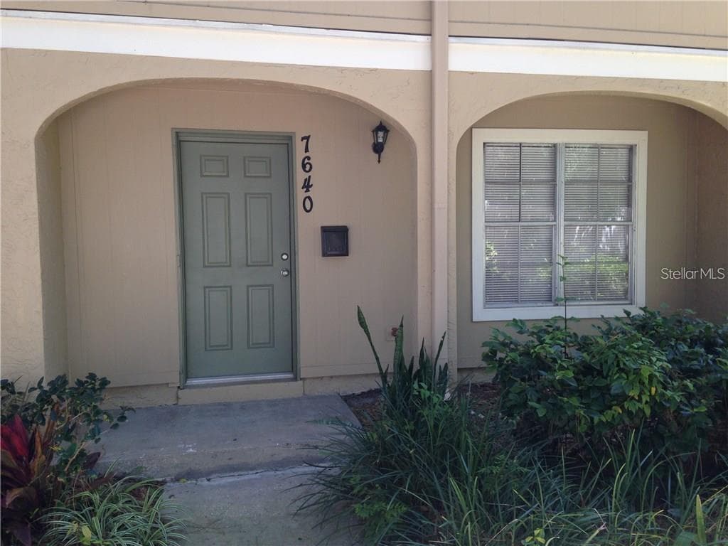 7640 DESOTO COURT TAMPA, FL 33615