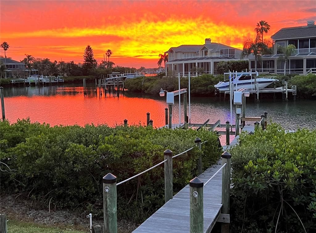 6203 MARBELLA BOULEVARD APOLLO BEACH, FL 33572