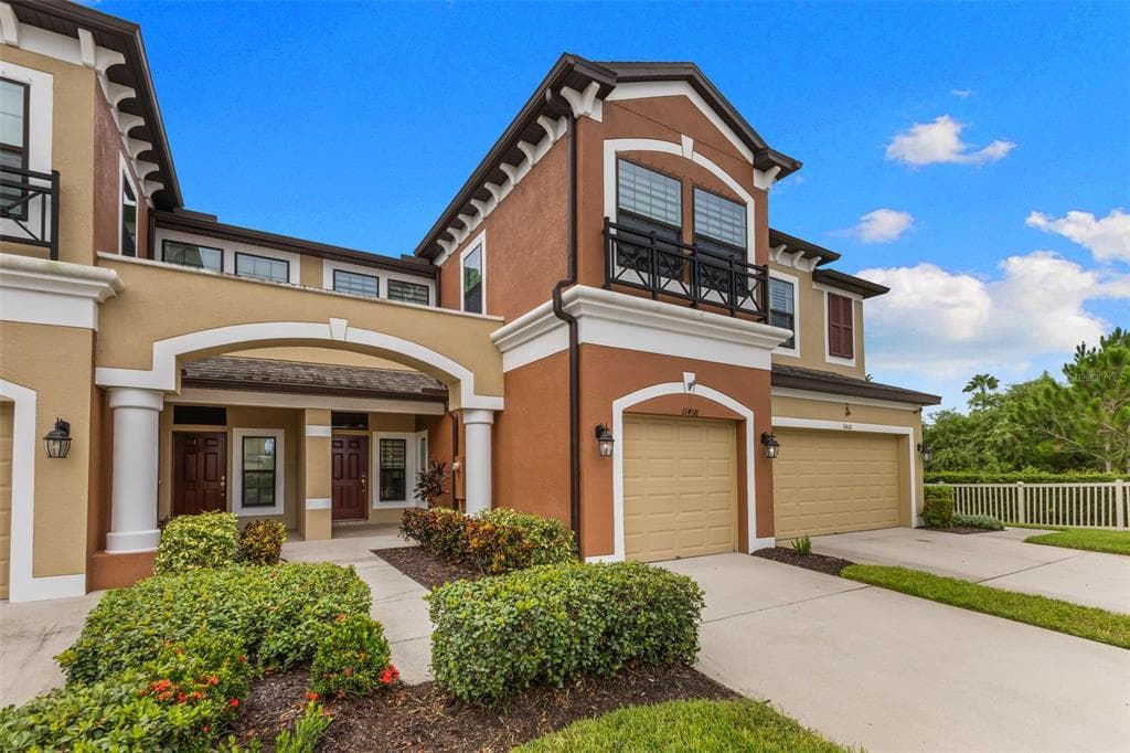 11458 CROWNED SPARROW LANE TAMPA, FL 33626