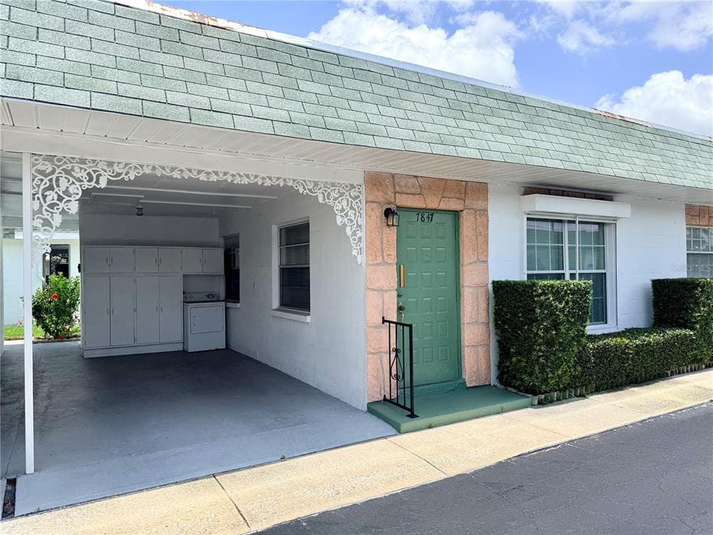 7847 39TH TERRACE N ST PETERSBURG, FL 33709