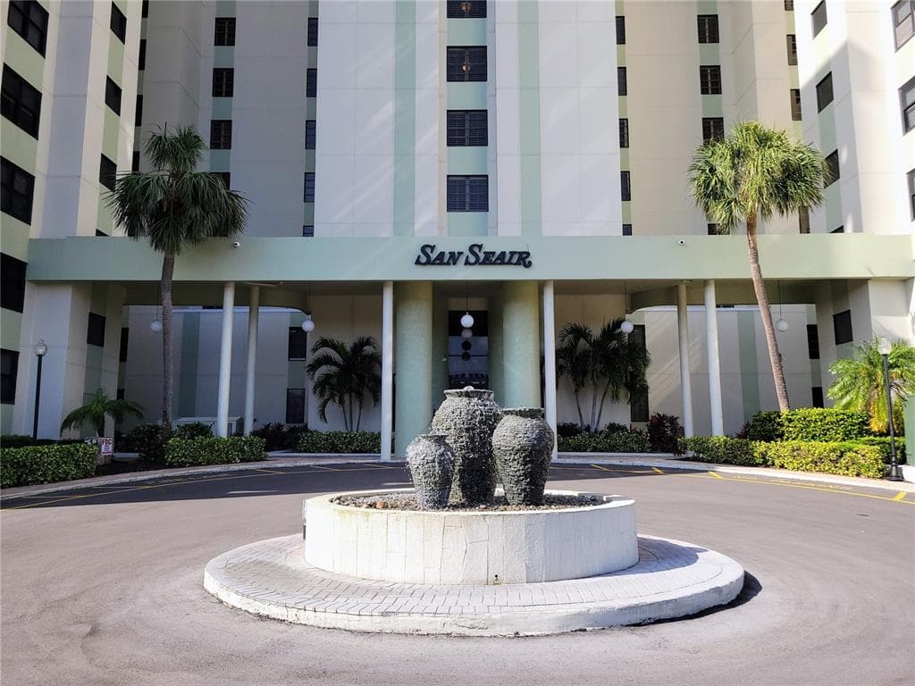 3820 GULF BOULEVARD UNIT 108 ST PETE BEACH, FL 33706
