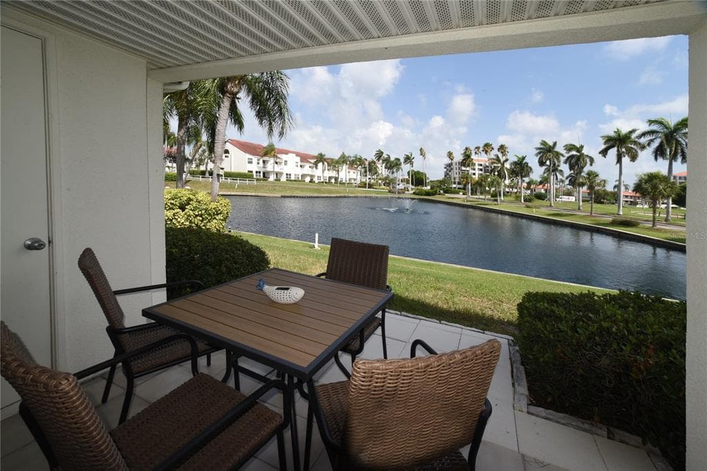 6061 BAHIA DEL MAR BOULEVARD UNIT 112 ST PETERSBURG, FL 33715