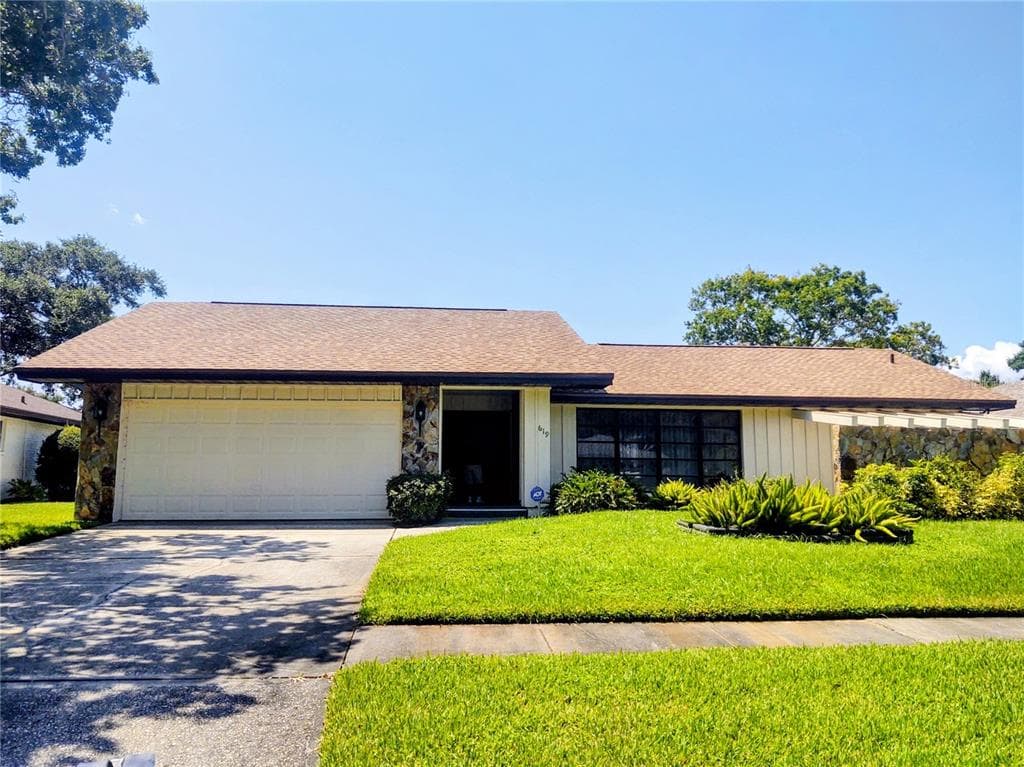 619 RIVIERA BAY DRIVE NE ST PETERSBURG, FL 33702