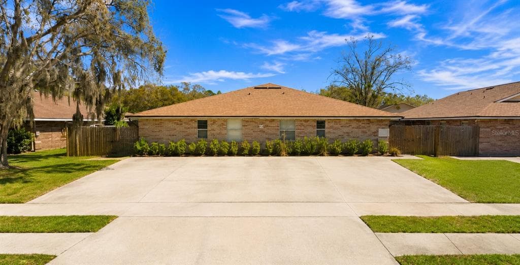 3132 BLOOMINGDALE VILLAS COURT BRANDON, FL 33511