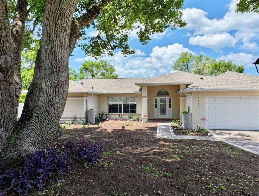 5137 MONTFORD CIRCLE SPRING HILL, FL 34606