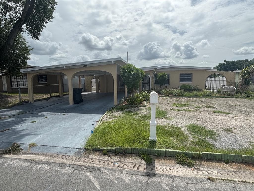 6211 N CLARK AVENUE TAMPA, FL 33614