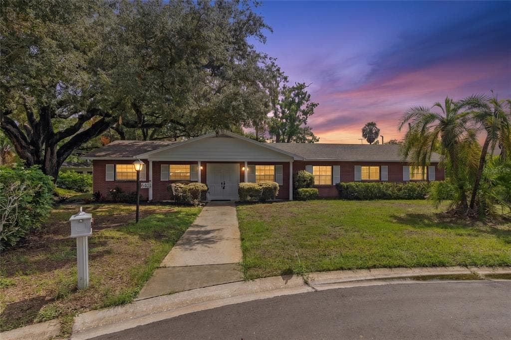 6401 WINGFOOT CIRCLE TAMPA, FL 33634