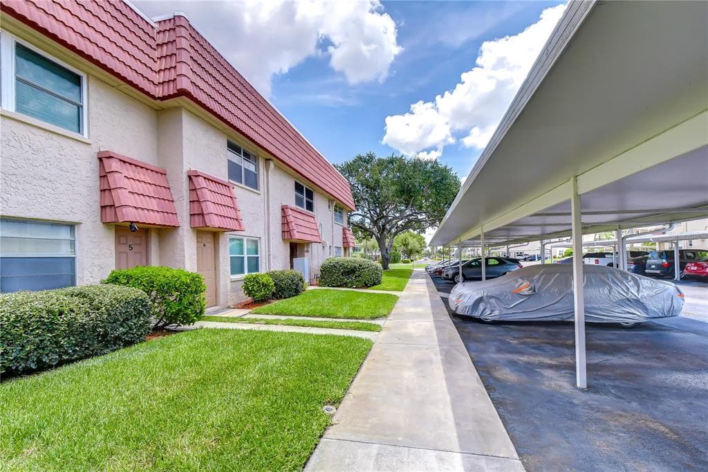 10037 62ND TERRACE N UNIT 5