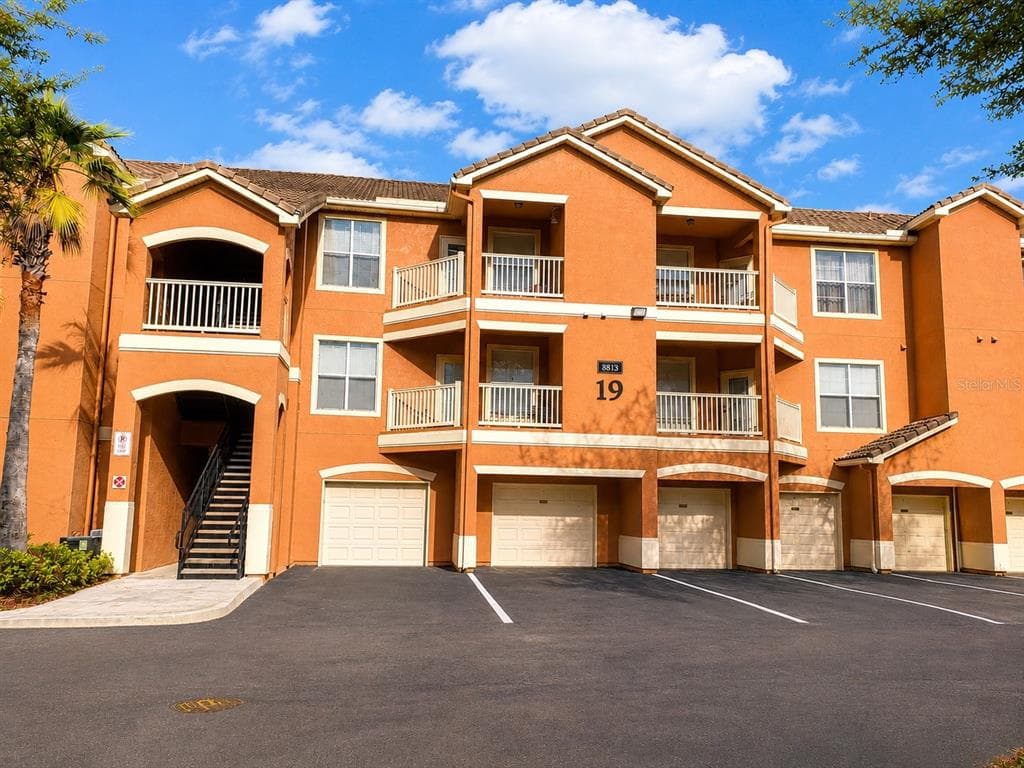 8813 VILLA VIEW CIRCLE UNIT 204 ORLANDO, FL 32821