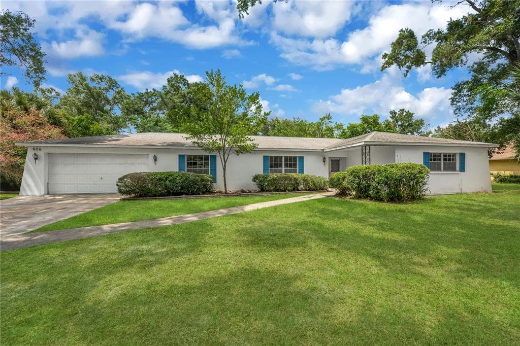 606 GREENBRIAR DRIVE BRANDON, FL 33511
