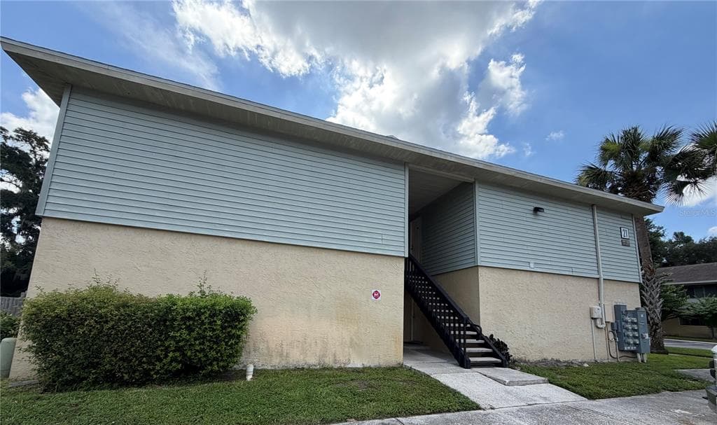 237 RED MAPLE PLACE BRANDON, FL 33510
