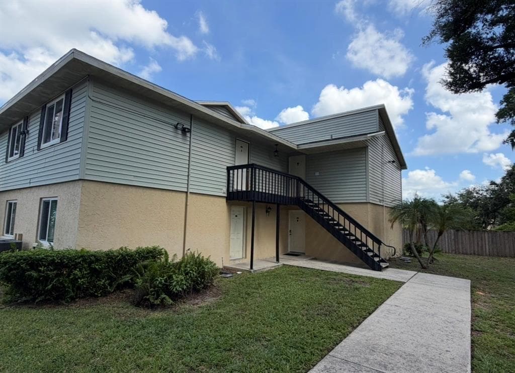 245 RED MAPLE PLACE BRANDON, FL 33510