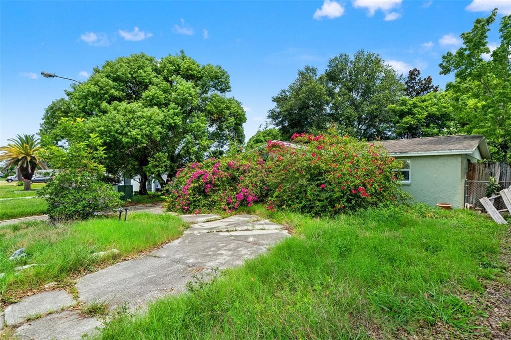 7721 EMBASSY BOULEVARD PORT RICHEY, FL 34668