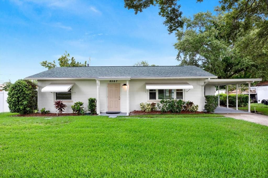 8567 RIDGE ROAD SEMINOLE, FL 33772