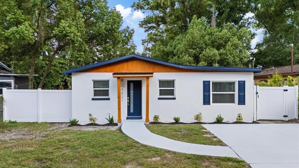 3621 E COMANCHE AVENUE TAMPA, FL 33610