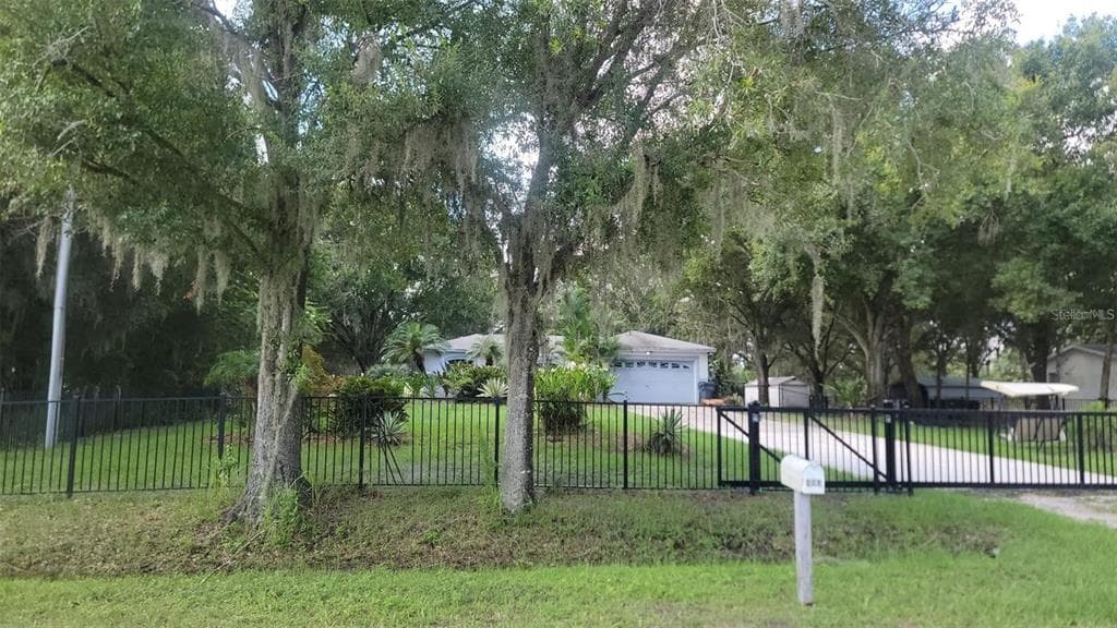895 KEEN ROAD FROSTPROOF, FL 33843
