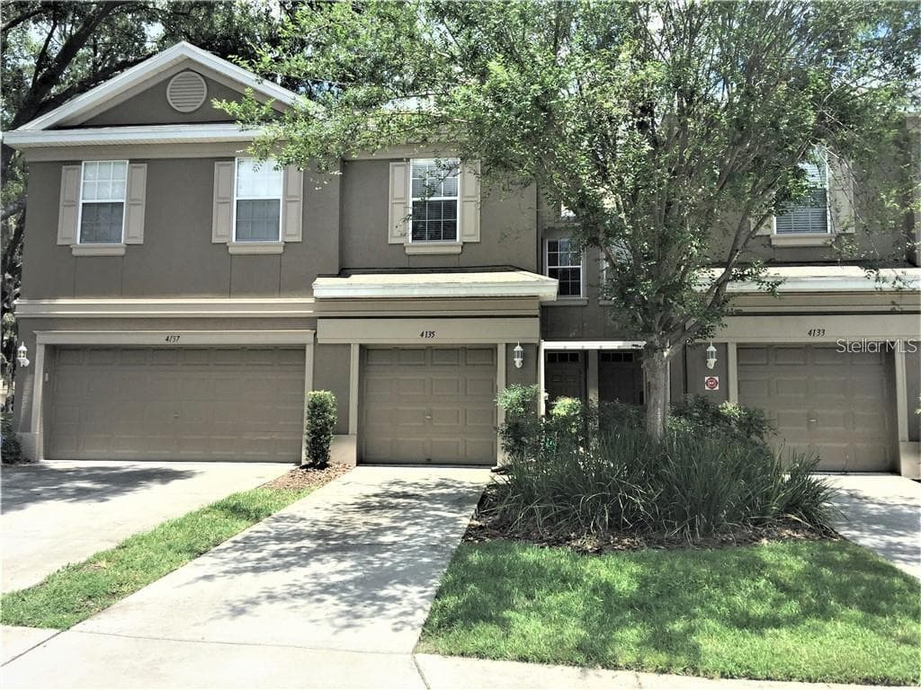 4135 BISMARCK PALM DRIVE TAMPA, FL 33610