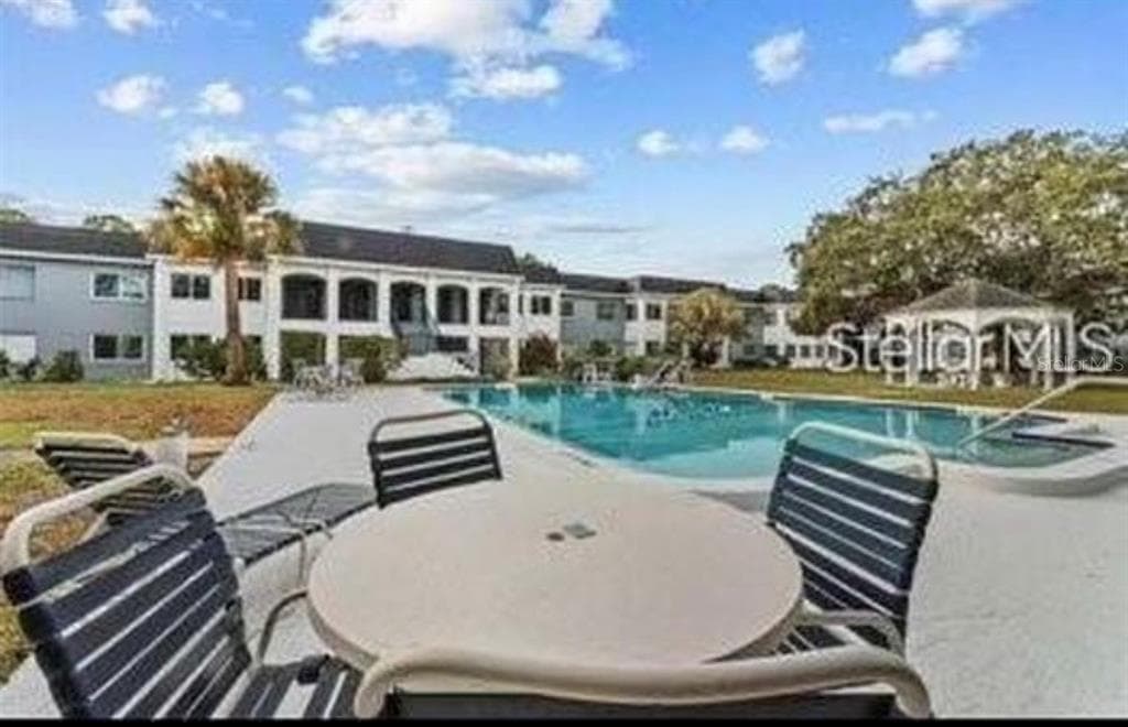 8651 10TH STREET N UNIT 130 ST PETERSBURG, FL 33702