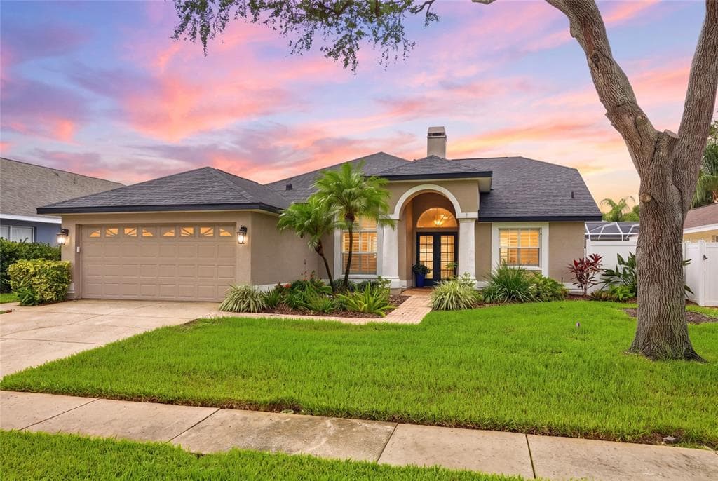1258 PARADISE LAKE DRIVE TARPON SPRINGS, FL 34689