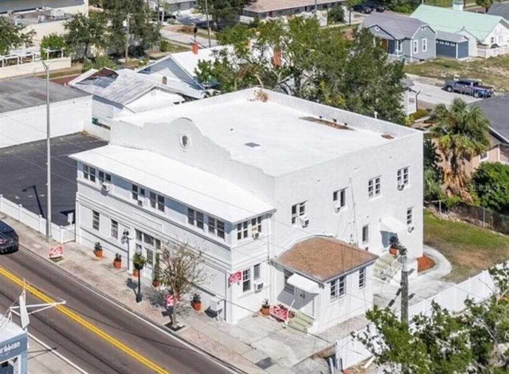 218 N PINELLAS AVENUE TARPON SPRINGS, FL 34689