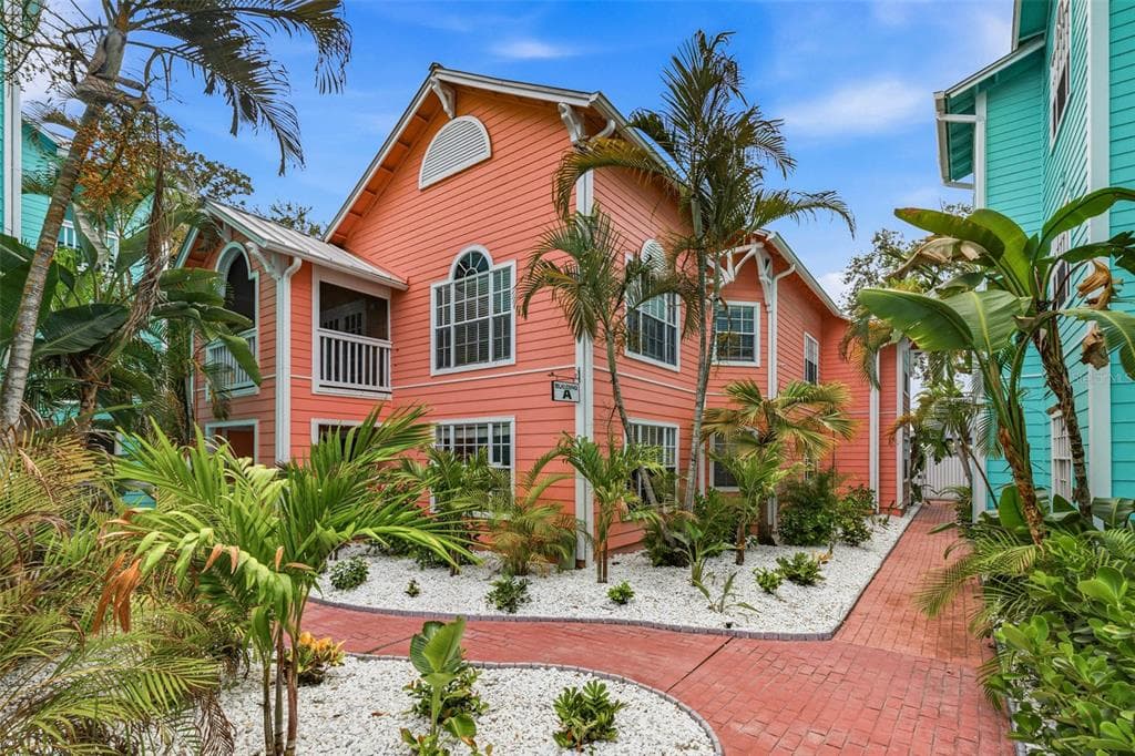 3002 W CLEVELAND STREET UNIT A8 TAMPA, FL 33609