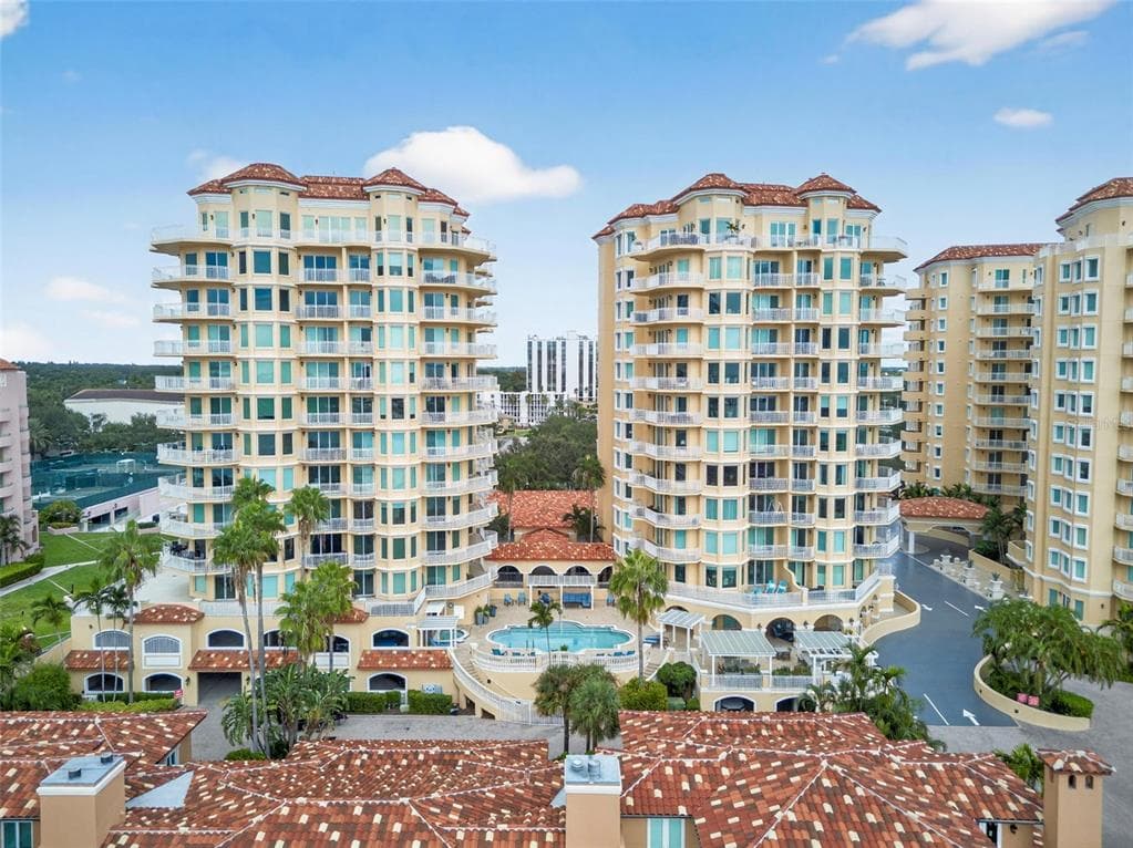 555 5TH AVENUE NE UNIT 521