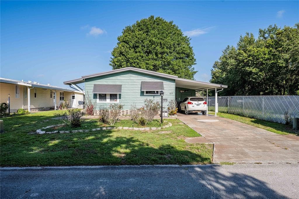 489 VILLAGE CIRCLE SW WINTER HAVEN, FL 33880