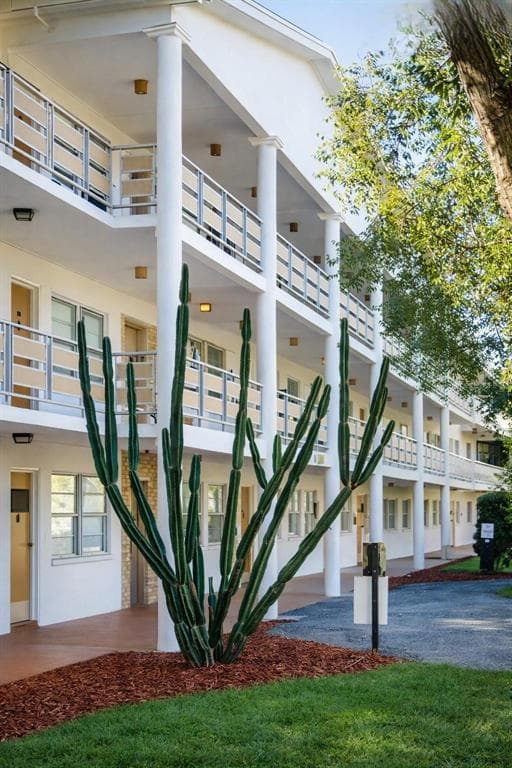 911 WASHINGTON AVENUE UNIT 117 LARGO, FL 33770