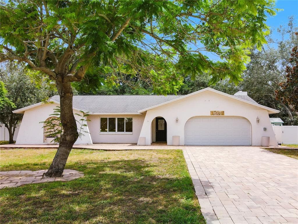 1601 GULF ROAD TARPON SPRINGS, FL 34689