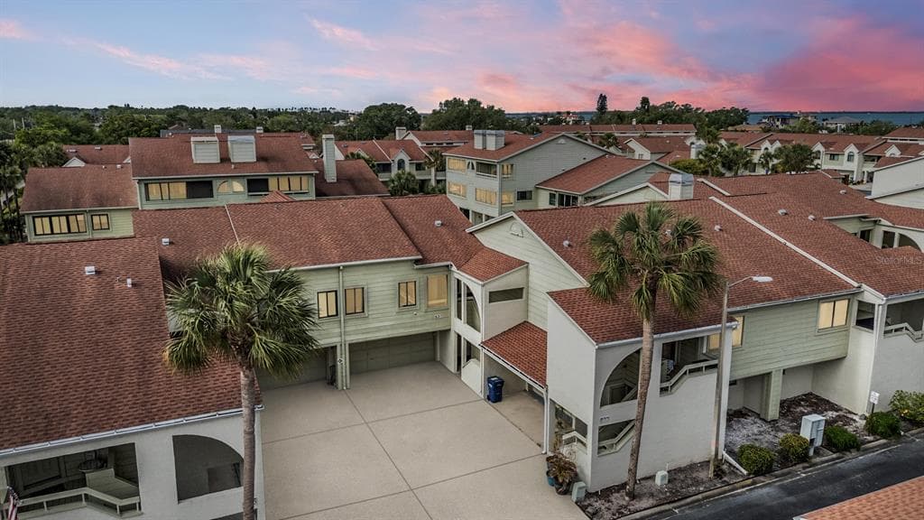 637 DRAKE LANE N DUNEDIN, FL 34698