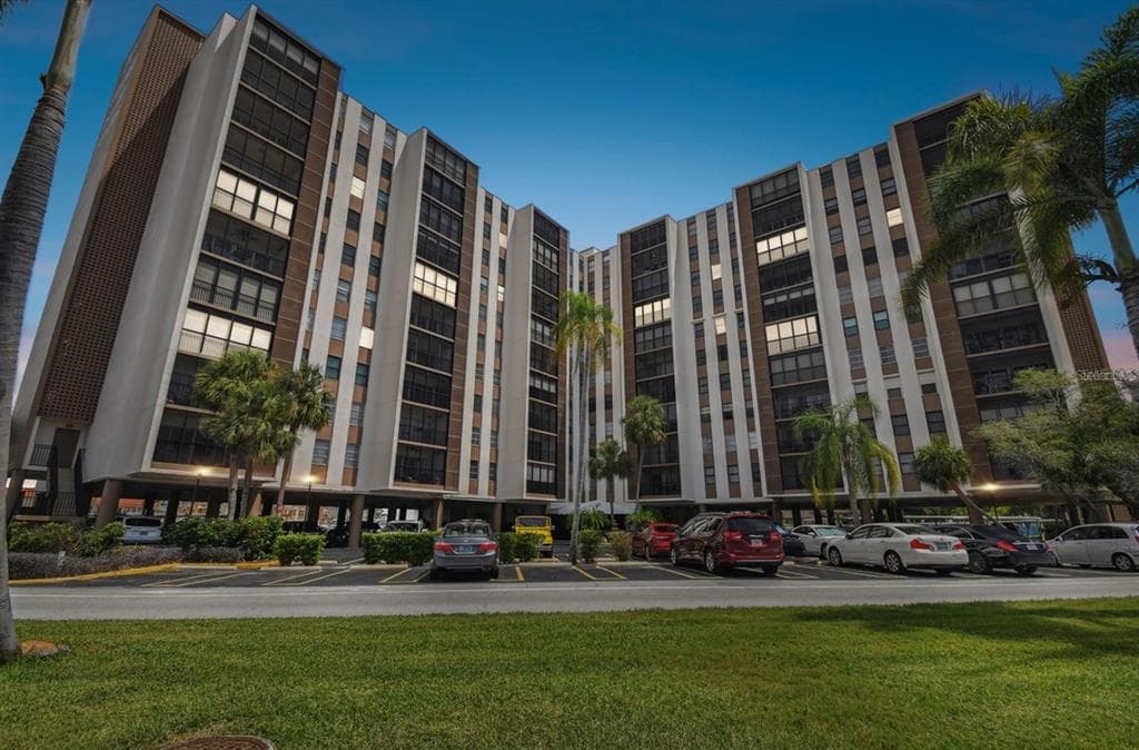 10355 PARADISE BOULEVARD UNIT 702