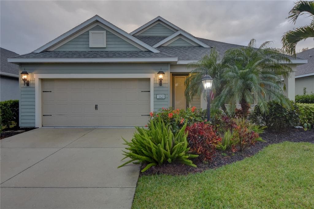7408 RIDGELAKE CIRCLE BRADENTON, FL 34203