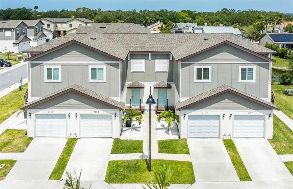 2102 SEBRING PLACE CLEARWATER, FL 33760