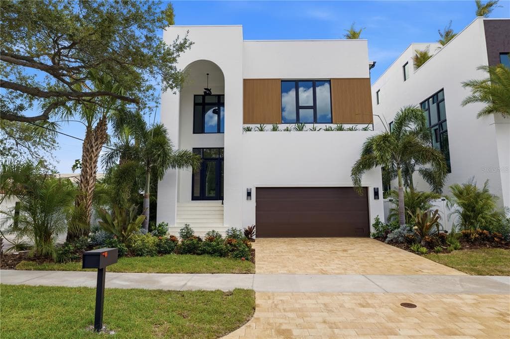 130 ADRIATIC AVENUE TAMPA, FL 33606