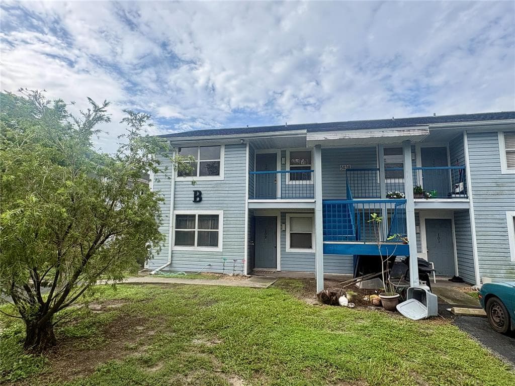 5038 TERRACE PALMS CIRCLE UNIT 202 TAMPA, FL 33617