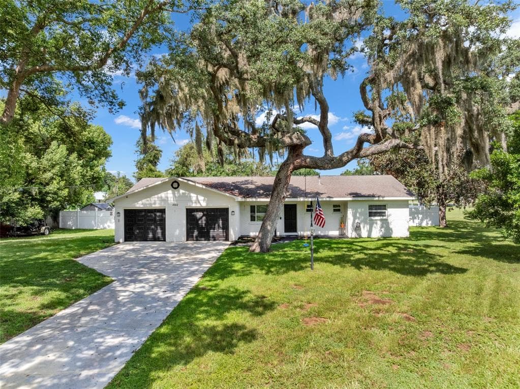 1002 KAY JEAN DRIVE VALRICO, FL 33594