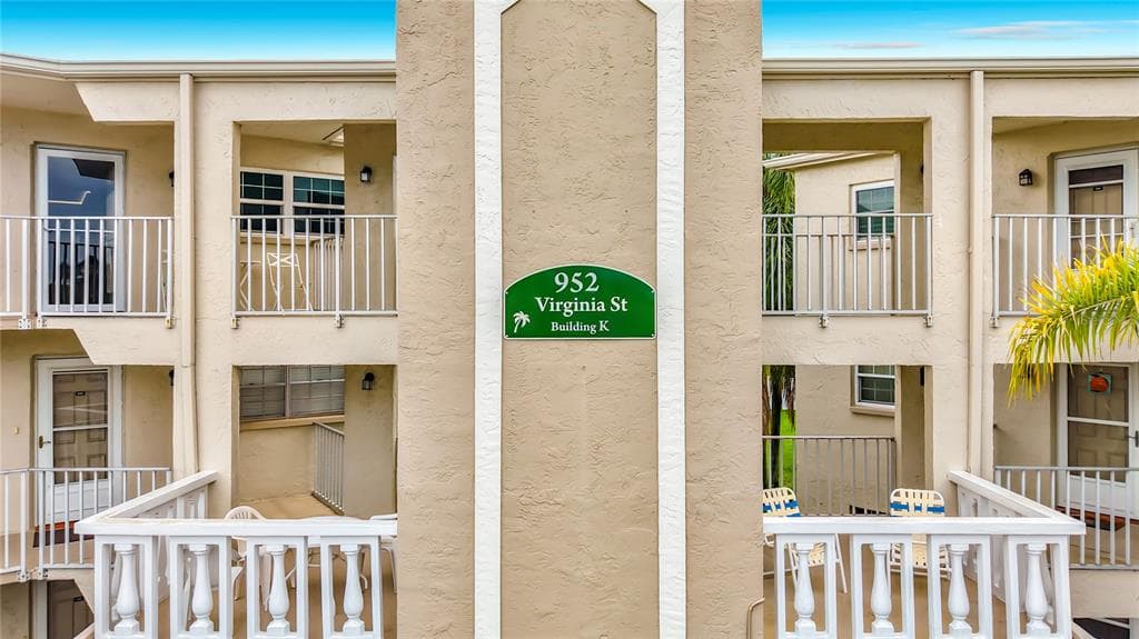 952 VIRGINIA STREET UNIT 207 DUNEDIN, FL 34698