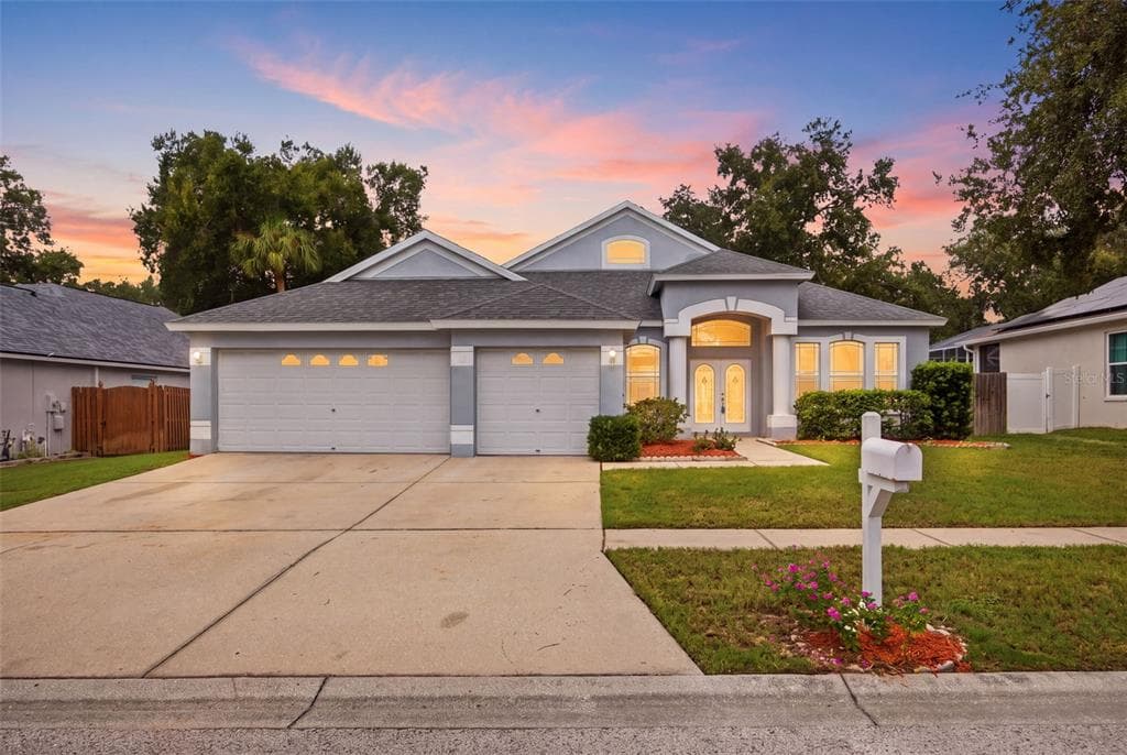 4634 RIVER OVERLOOK DRIVE VALRICO, FL 33596
