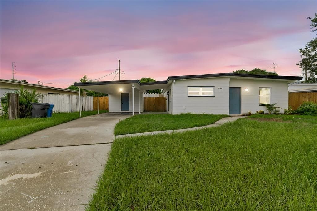 7812 EGYPT LAKE DRIVE TAMPA, FL 33614