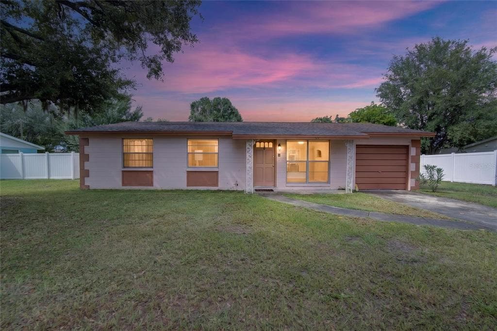 205 MILLER MAC ROAD APOLLO BEACH, FL 33572