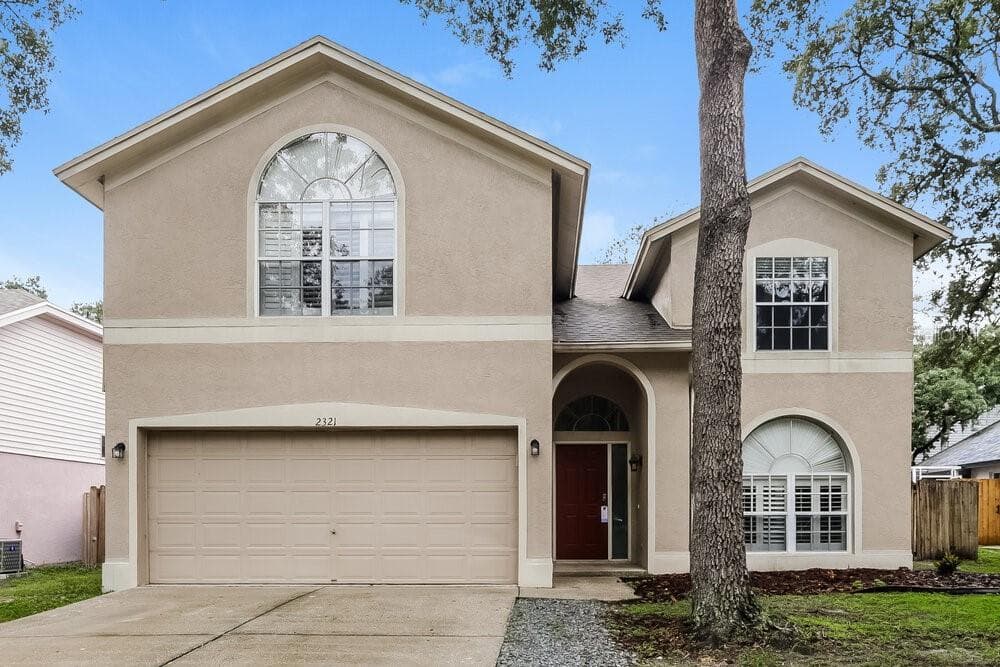 2321 LYNCREST COURT VALRICO, FL 33596