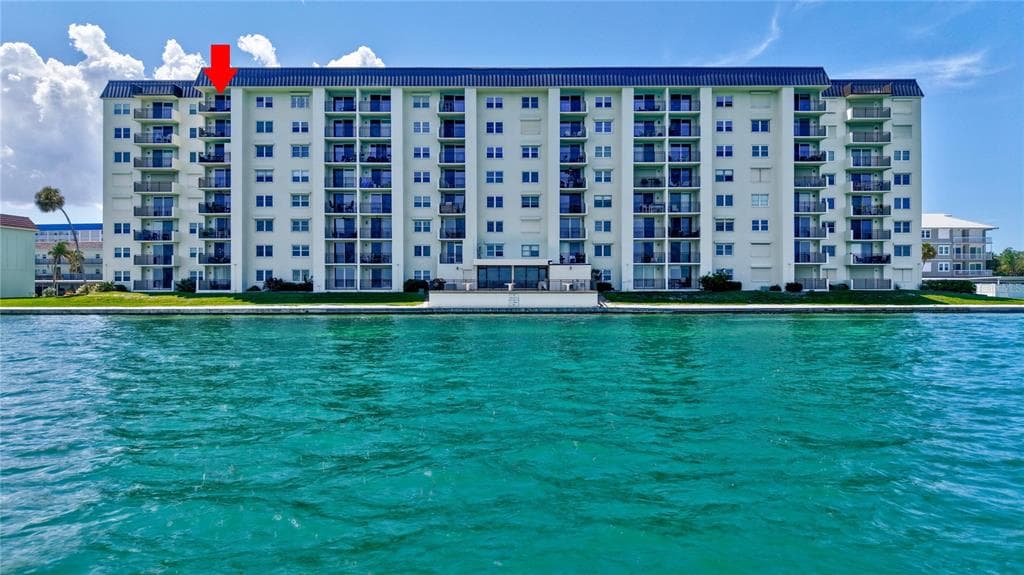9 HAIG PLACE UNIT 810 DUNEDIN, FL 34698