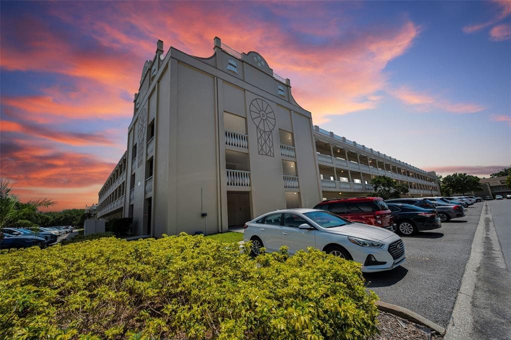 2170 AMERICUS BOULEVARD N UNIT 65