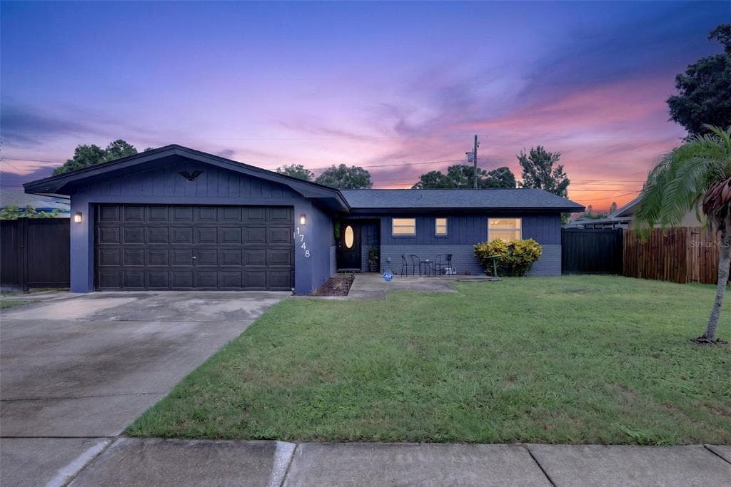 1748 GREENLEA DRIVE