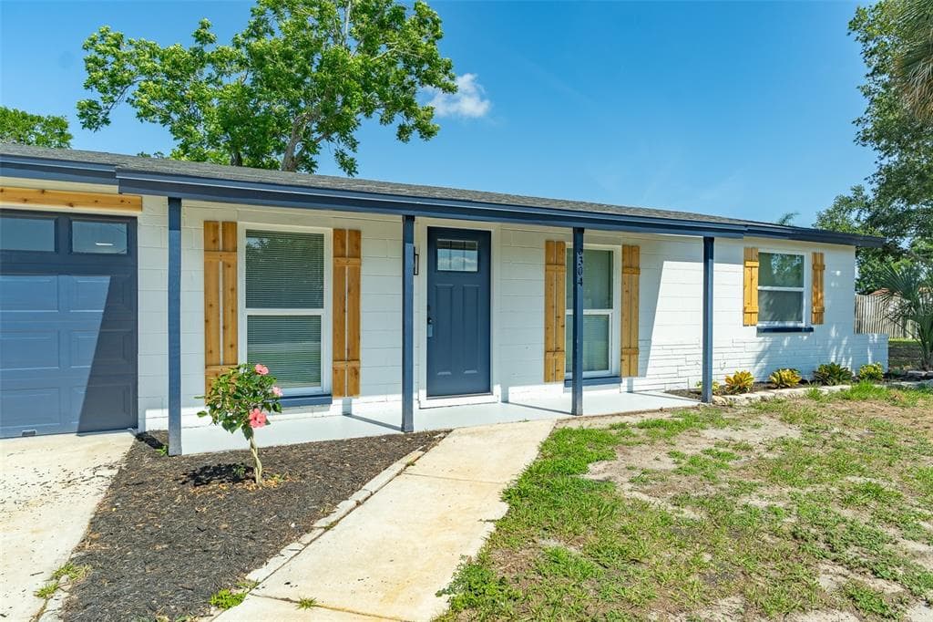 6304 FLORIDA CIRCLE W APOLLO BEACH, FL 33572