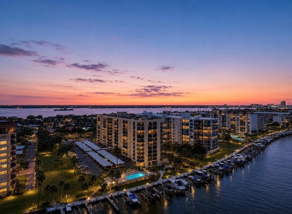 690 ISLAND WAY UNIT 501