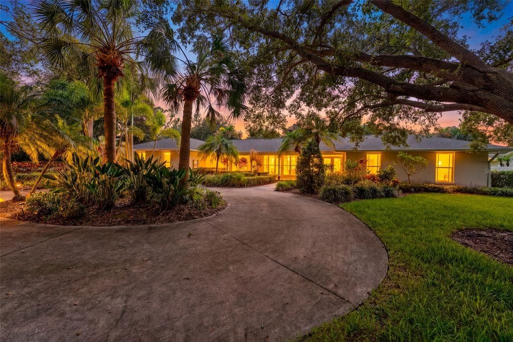 2109 MEADOW BROOK DRIVE CLEARWATER, FL 33759