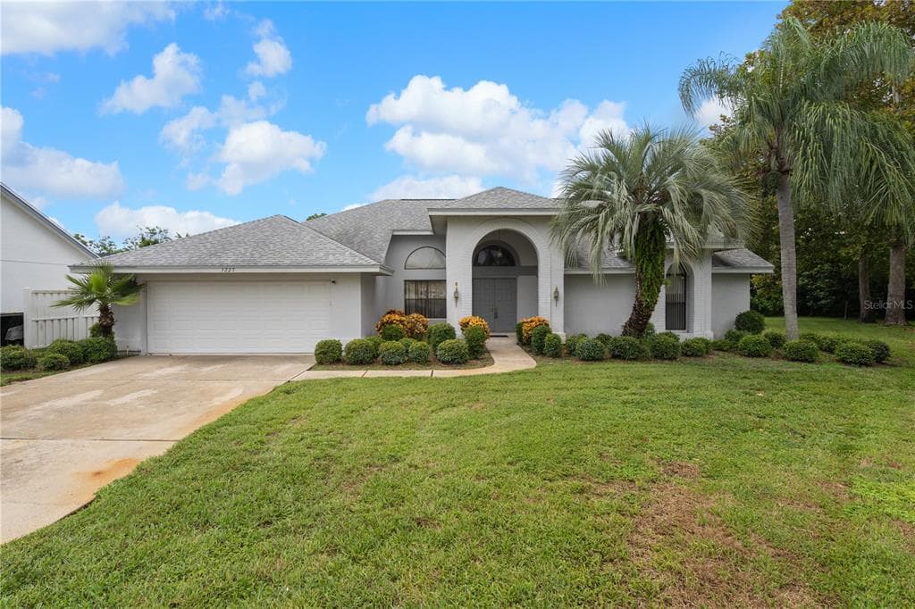 3225 GLENWOOD CIRCLE